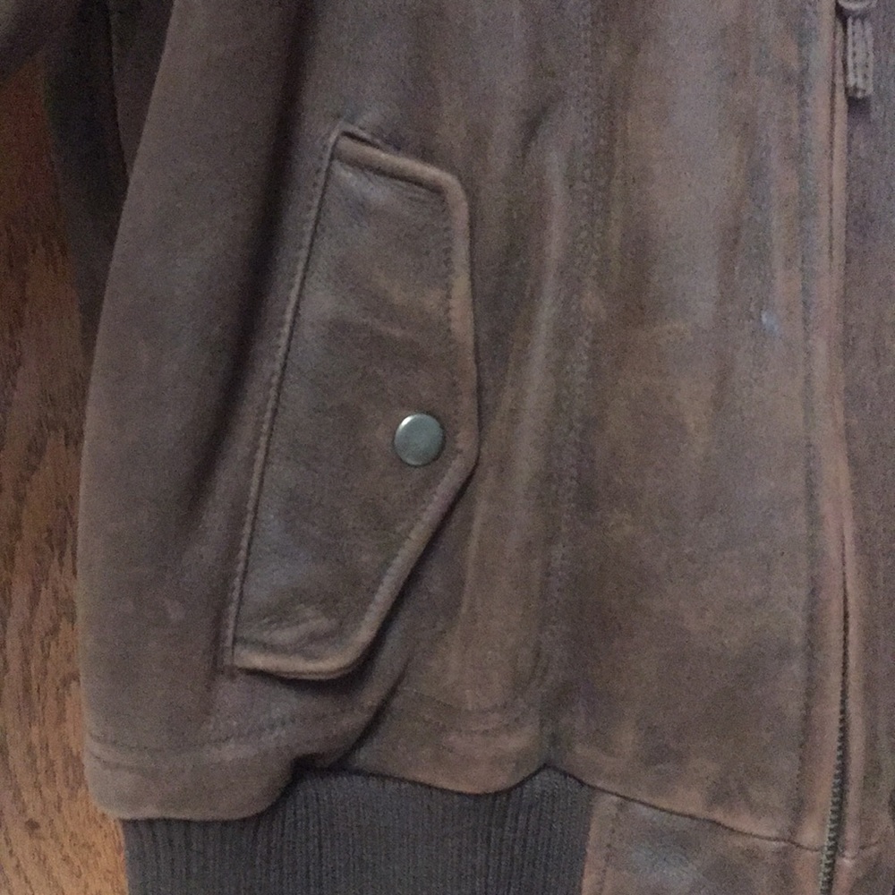 Wilson Distressed Leather Bomber Jacket - Picture 4 of 12
